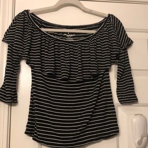 Ladies knit long sleeve top, size XS